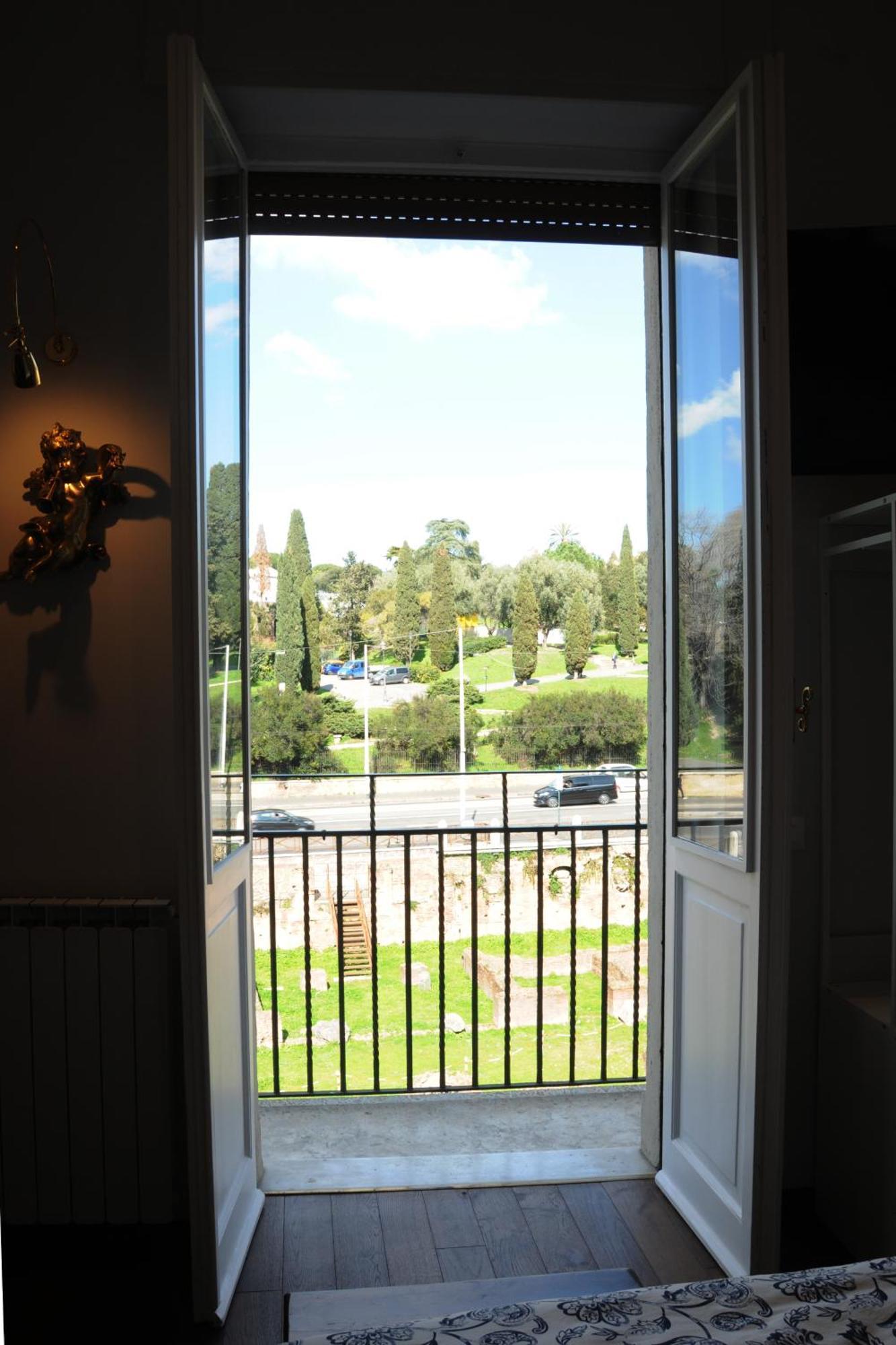 A Casa Di Lu, Al Colosseo - Guest House ローマ エクステリア 写真