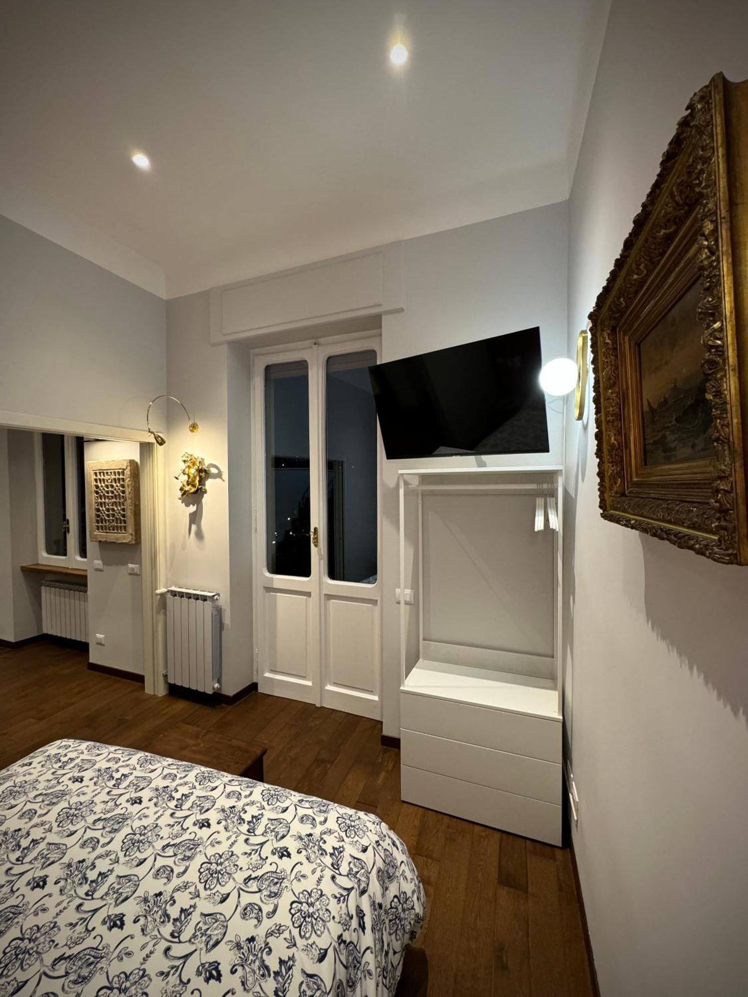 A Casa Di Lu, Al Colosseo - Guest House ローマ エクステリア 写真